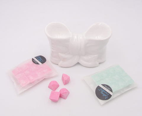 Double Bow Melter (White) & Two Free Packets of Melts