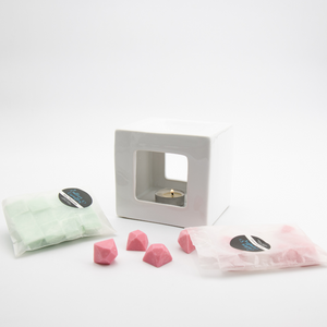 White Cube Melter & Two Free Packets of Melts